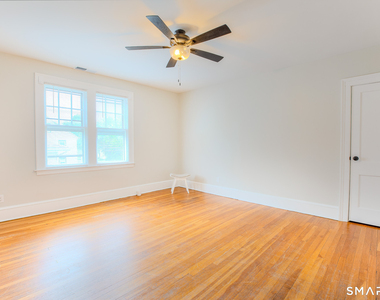 219 Jordan Lane - Photo Thumbnail 9