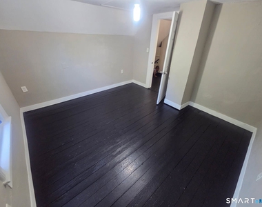 9 Harvard Street - Photo Thumbnail 2