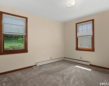 37 Beach Avenue - Photo Thumbnail 14