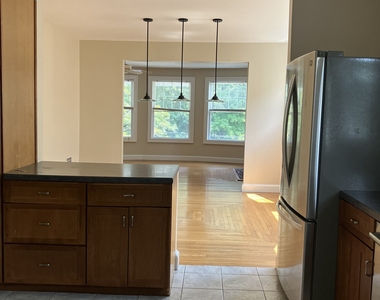 356 Yale Avenue - Photo Thumbnail 5