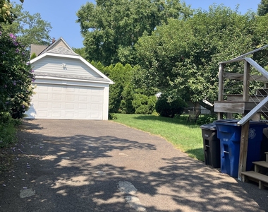 356 Yale Avenue - Photo Thumbnail 4