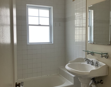 356 Yale Avenue - Photo Thumbnail 10