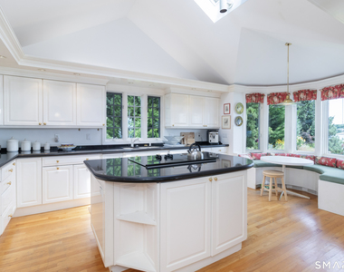 18 Rockland Park - Photo Thumbnail 12