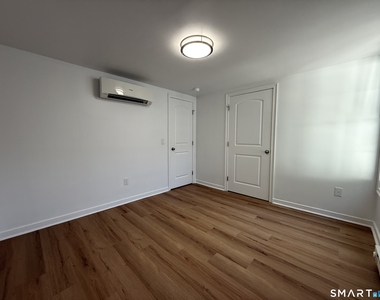 9 Brewer Street - Photo Thumbnail 10