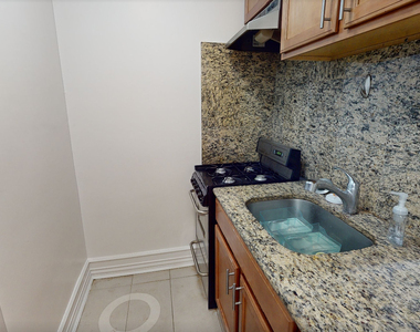 338 East 70th Street - Photo Thumbnail 4