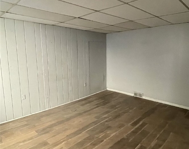 447 Hays Ave - Photo Thumbnail 10
