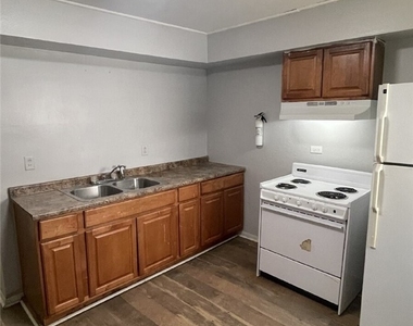 447 Hays Ave - Photo Thumbnail 4