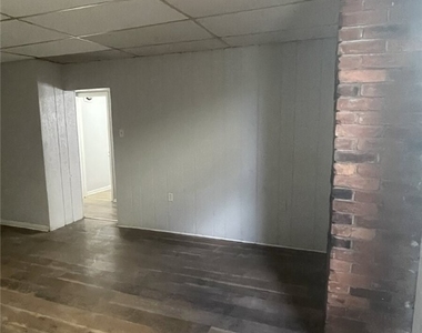 447 Hays Ave - Photo Thumbnail 9