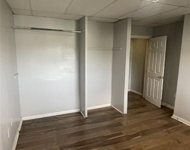 447 Hays Ave - Photo Thumbnail 6