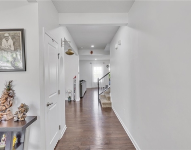 507 Audrey Ct - Photo Thumbnail 3