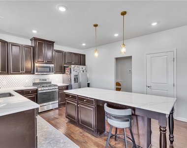 507 Audrey Ct - Photo Thumbnail 13