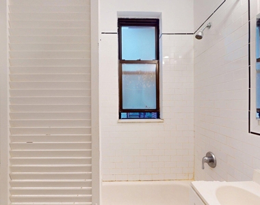 123 East 82nd Street - Photo Thumbnail 3