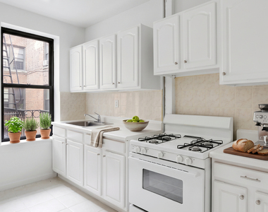 628 West 151st Street - Photo Thumbnail 6