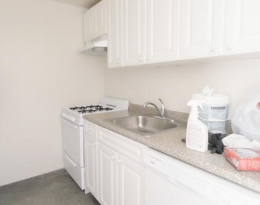 516 East 86th Street - Photo Thumbnail 5