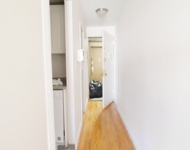 516 East 86th Street - Photo Thumbnail 1