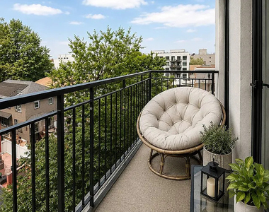1538 brooklyn Avenue - Photo Thumbnail 4