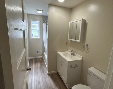 307 Turin Street - Photo Thumbnail 9