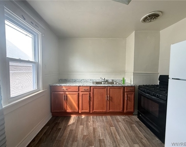 216 Newburgh Avenue - Photo Thumbnail 1
