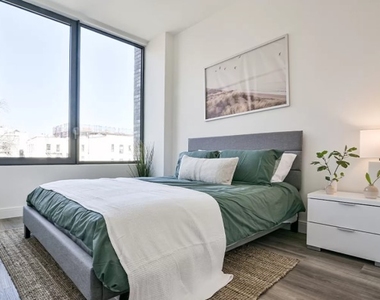 160 Clarkson Avenue - Photo Thumbnail 7
