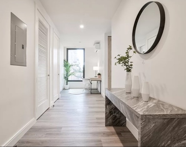 160 Clarkson Avenue - Photo Thumbnail 4