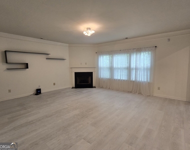 2020 Beyers Landing Drive - Photo Thumbnail 9
