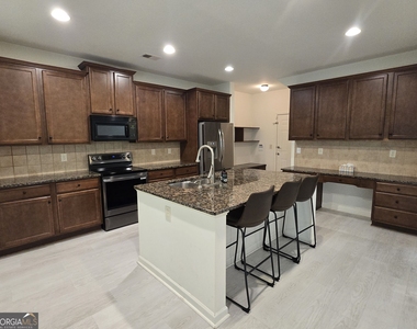 2020 Beyers Landing Drive - Photo Thumbnail 11