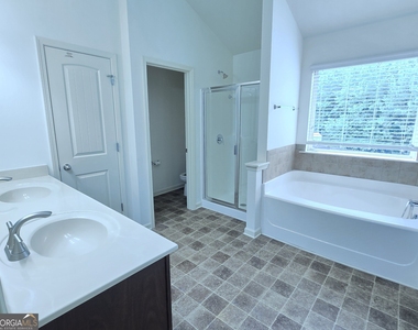 2020 Beyers Landing Drive - Photo Thumbnail 25