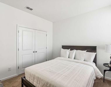 1513 Salinger Court - Photo Thumbnail 17