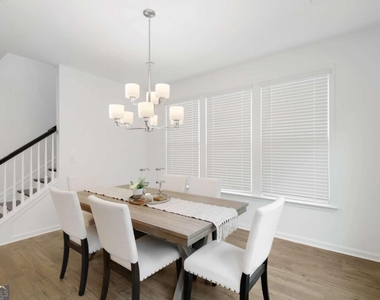 4090 Pierson Trace - Photo Thumbnail 7