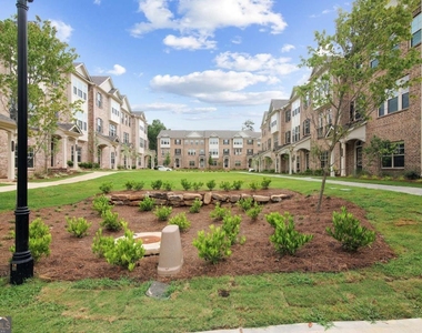 4090 Pierson Trace - Photo Thumbnail 28