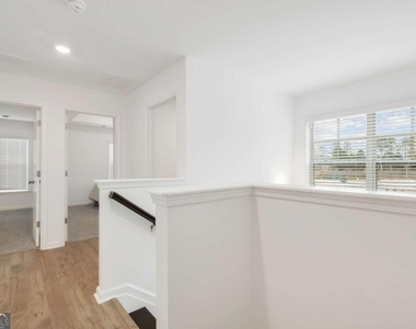 4090 Pierson Trace - Photo Thumbnail 17