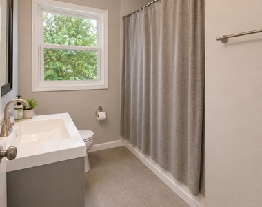 3148 Roberts Road - Photo Thumbnail 13