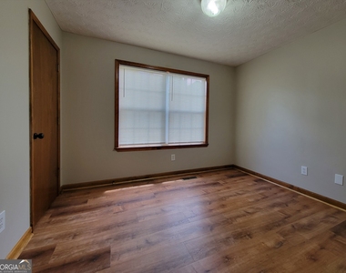 522 Carl Cedar Hill Road - Photo Thumbnail 7