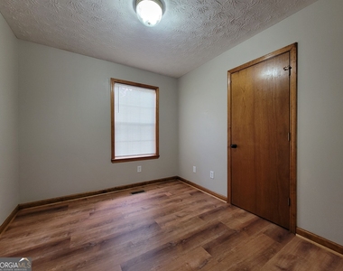 522 Carl Cedar Hill Road - Photo Thumbnail 6