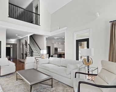 102 N Cove Drive - Photo Thumbnail 12