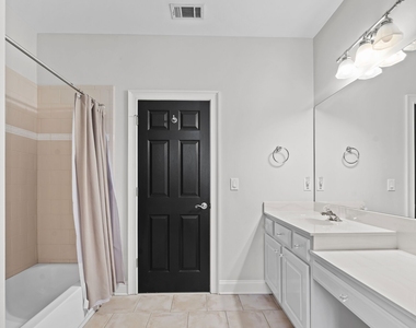 102 N Cove Drive - Photo Thumbnail 24