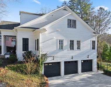 102 N Cove Drive - Photo Thumbnail 3