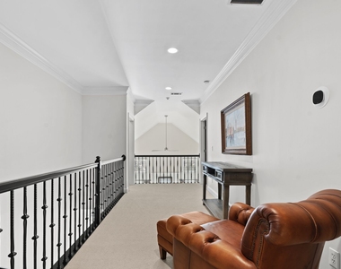 102 N Cove Drive - Photo Thumbnail 19