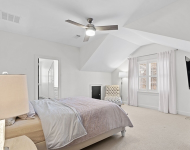 102 N Cove Drive - Photo Thumbnail 26