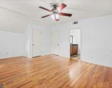 2429 Claude Street Nw - Photo Thumbnail 24