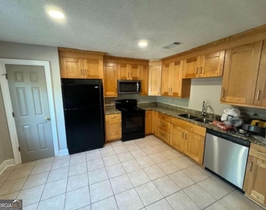 37 Mcintosh Parkway - Photo Thumbnail 1
