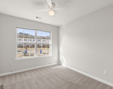 132 Hawkeye Lane - Photo Thumbnail 7