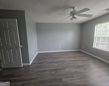 132 Hawkeye Lane - Photo Thumbnail 12