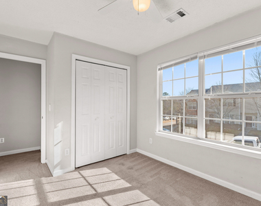 132 Hawkeye Lane - Photo Thumbnail 10