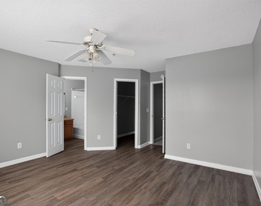 132 Hawkeye Lane - Photo Thumbnail 13
