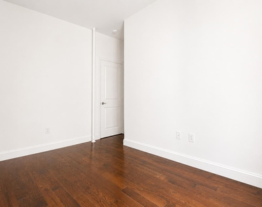 186 Claremont Avenue - Photo Thumbnail 5
