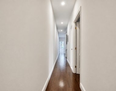 186 Claremont Avenue - Photo Thumbnail 11