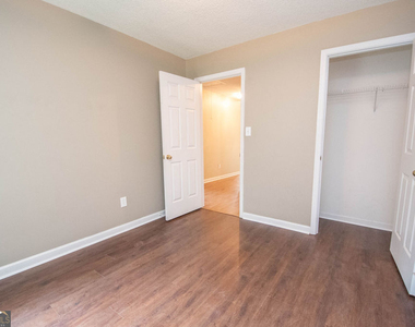 110 Sheldon Way - Photo Thumbnail 22