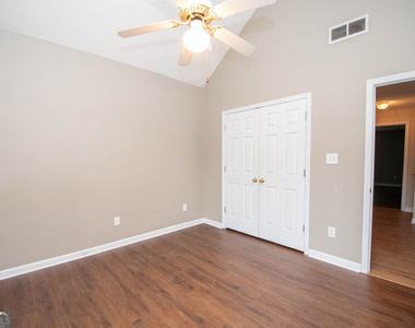 110 Sheldon Way - Photo Thumbnail 27