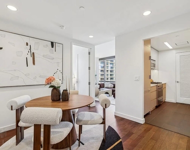 West 67th Street - Photo Thumbnail 4